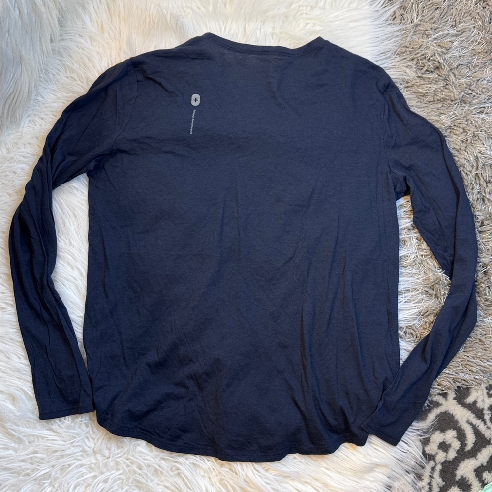 FIGS Navy Super Soft Long Sleeve Shirt size M - Picture 6 of 6